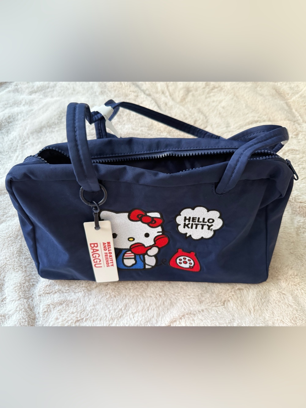 NWT BAGGU Nylon Bowler Bag Embroidered Hello Kitty Phone - Picture 3 of 16